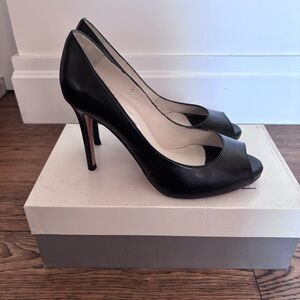 Charles David Jocelyn Classic Peep-Toe Pump Black Sz: 8